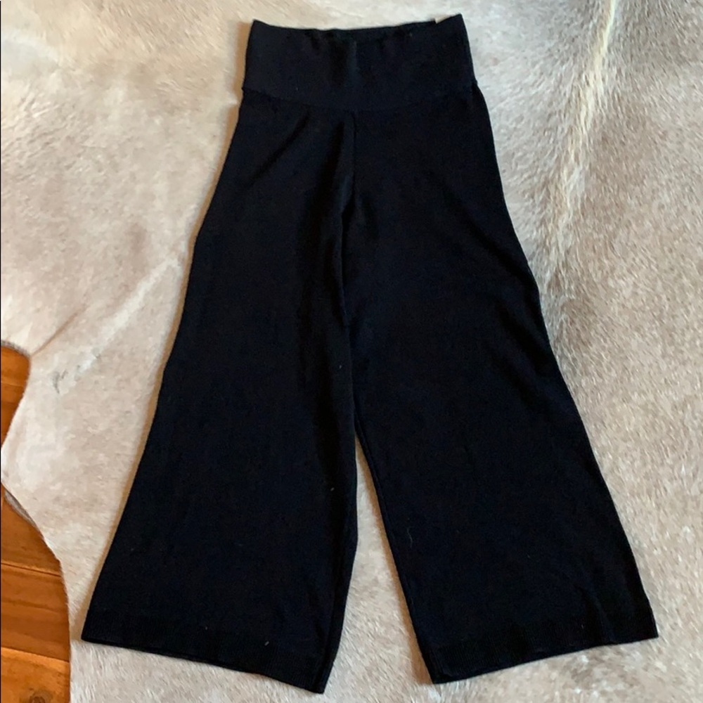 Aritzia Wilfred Lys pant in black size small